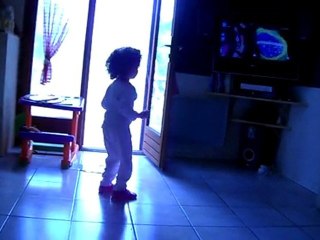 ma fille a peine levée lol