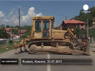 下载视频: Fresh protests at Serbian Kosovo border - no comment