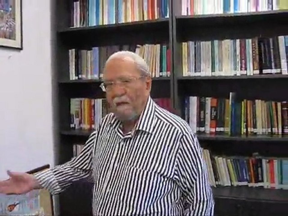Halil İnalcık Büstü