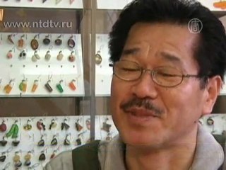 Японцы украшают iPhone беконом, яичницей и суши