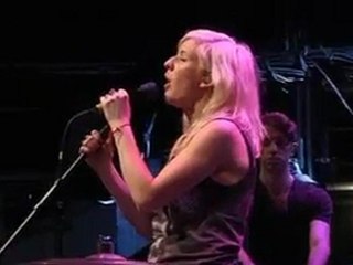 Ellie Goulding brings her light to the U.S.