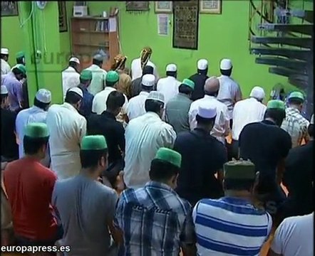 Musulmanes celebran Ramadán en Barcelona