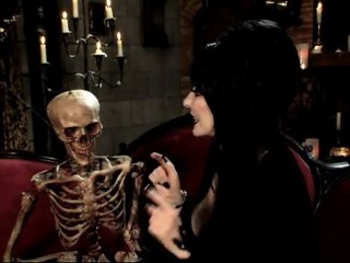 Elvira’s Movie Macabre: The Brain That Wouldn't Die