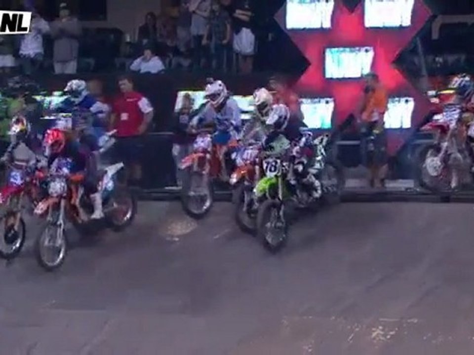 Motocross Fahrer kann nicht umhin,   Fail