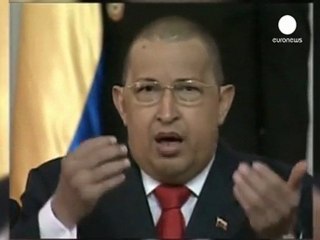 Chavez si mostra calvo dopo chemioterapia