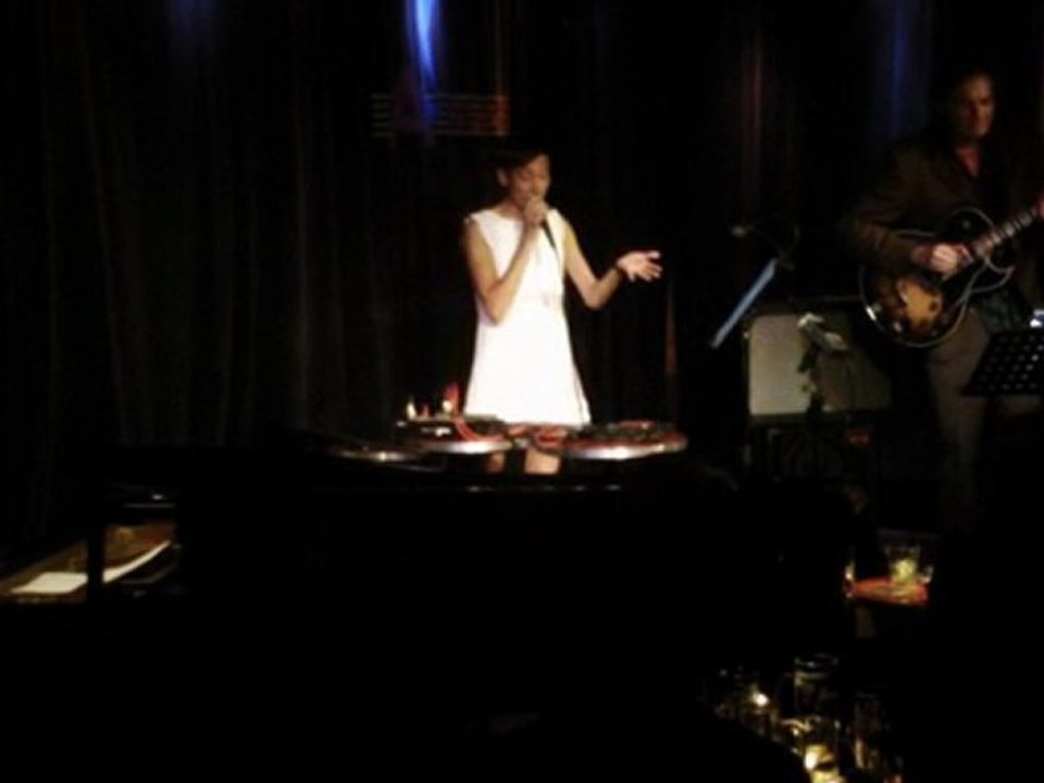 yelena k. (voc) + andreas schmidt (p) + jeanfrancois prins (git) @ a-trane, berlin on 1st of august 2011