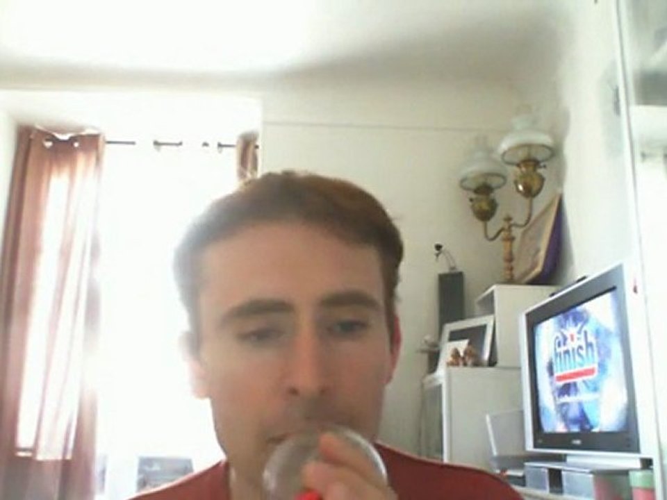 Wiwi égratigne "fais moi l'amour comme à une autre"