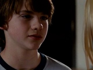 Super 8 - Extrait "Comment être un zombie" VF