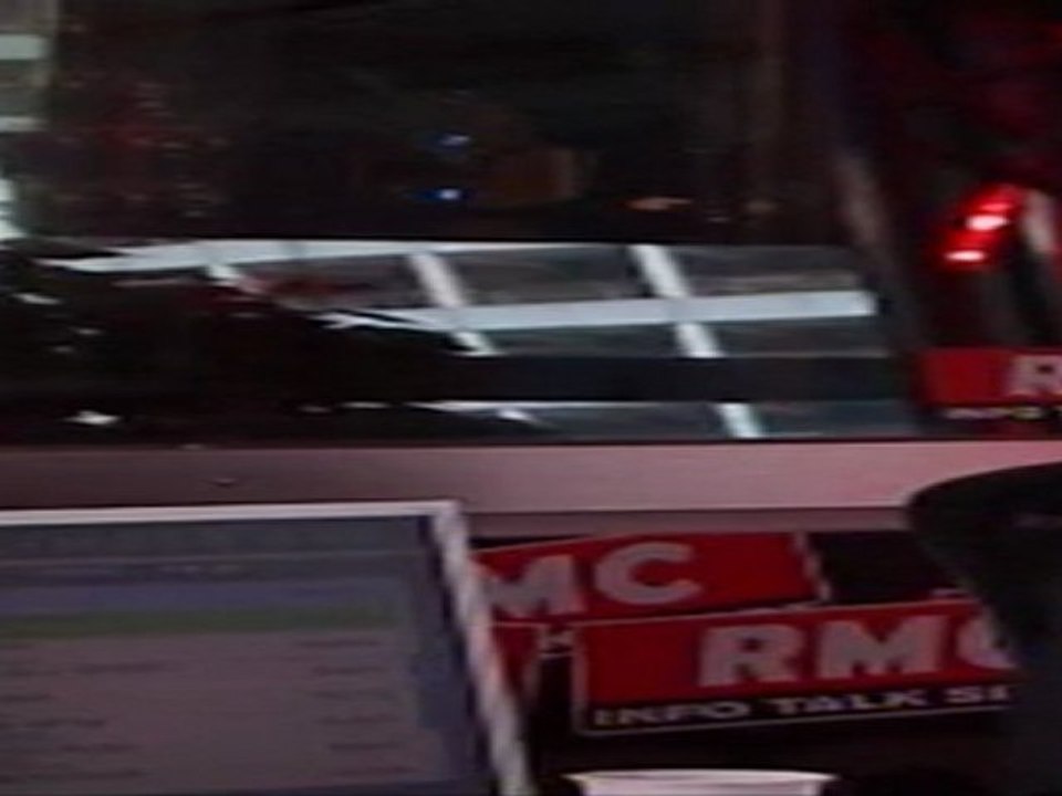 "La crise est peut être passée inaperçue dans le dos de Ségolène Royal !" Benoît Apparu