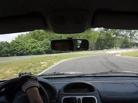 Lohéac le 31 juillet 2011 en clio RS1 avec le BCS team. Vue int /30s