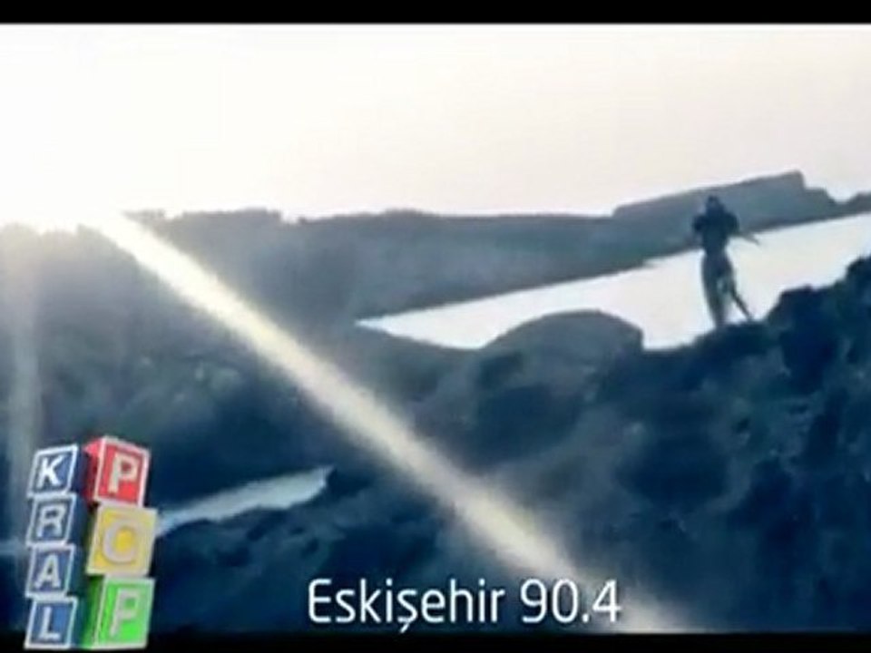 Hande Yener - Bana Anlat