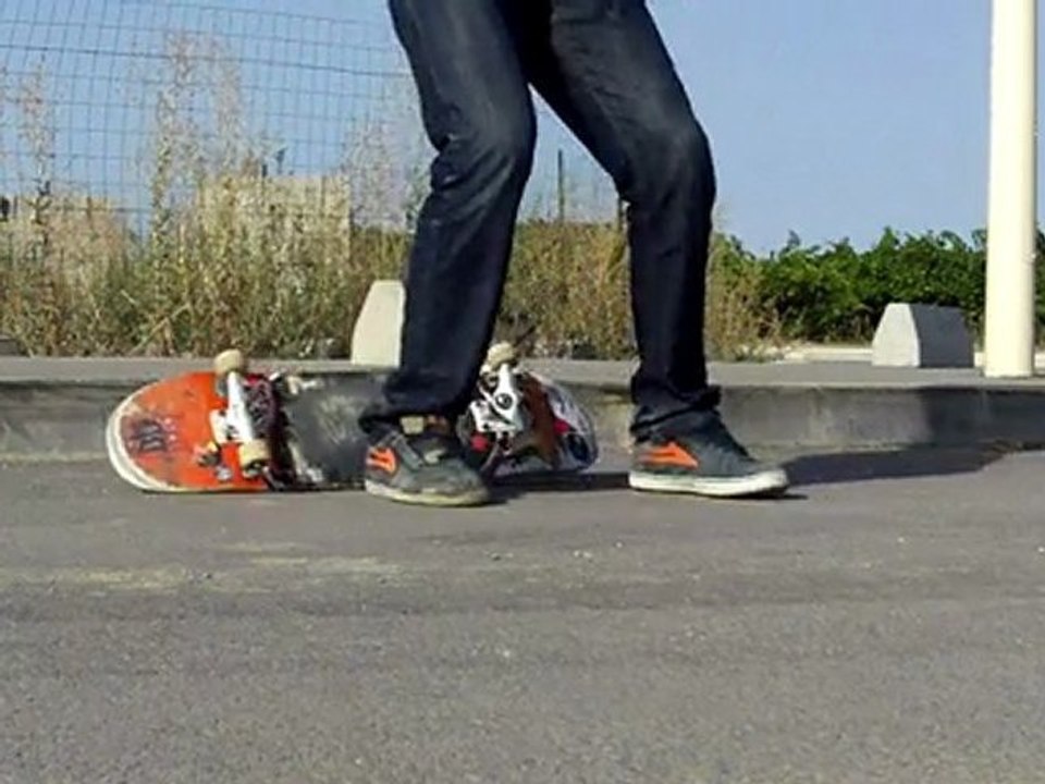 boardslide to manual shovit out