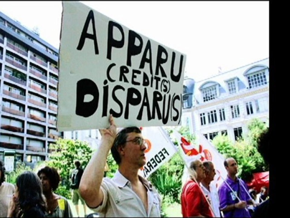 Salariés du Samu social et associations manifestent à Paris