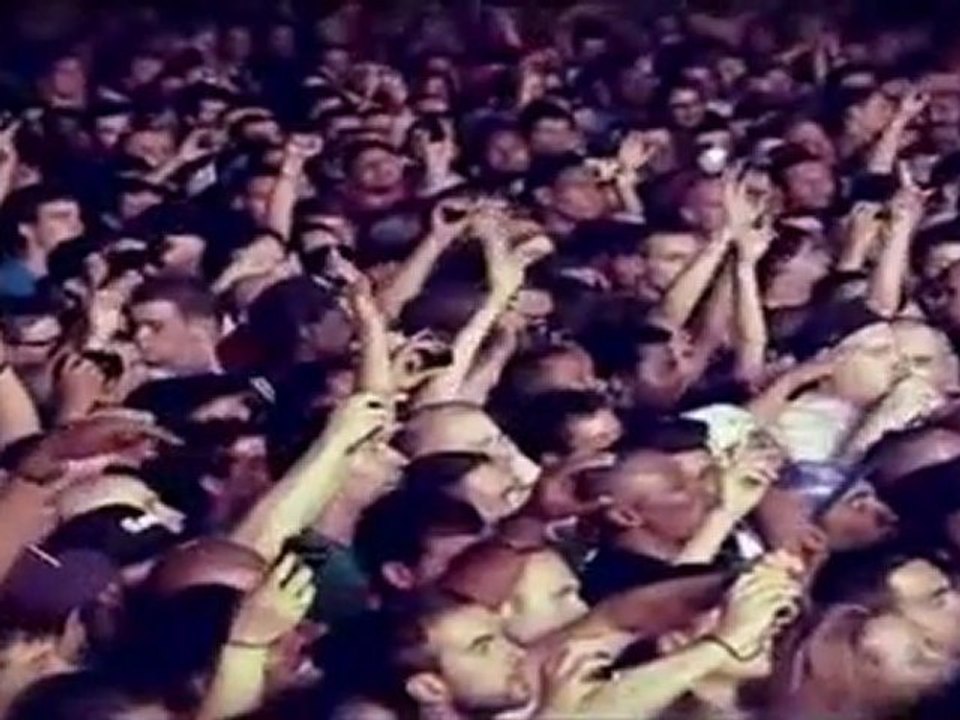 Snoop Dogg & Lady of Rage "G-Funk Intro" Live @ le Zénith, Paris, France, 07-04-2011 Pt.1