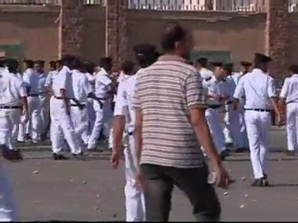 Clashes as Mubarak trial begins