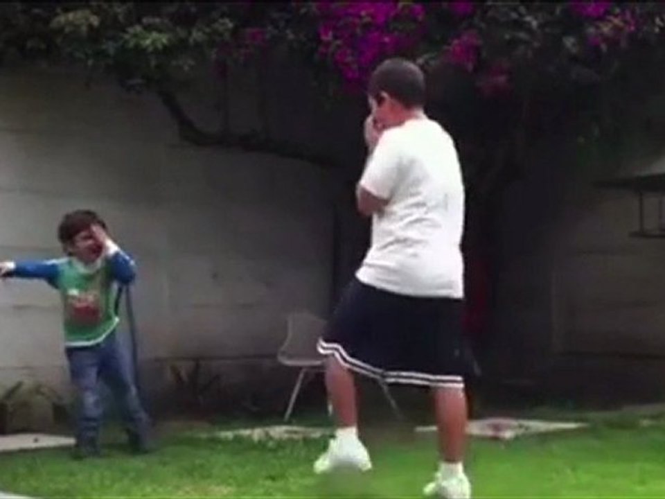 Den kleinen Bruder abschießen Fail