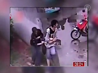 Watch out for Chopstick-Wielding Pickpockets in China