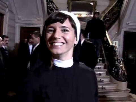 Los Únicos - Bambalina - Gri y Eugenia en una escena triste para María