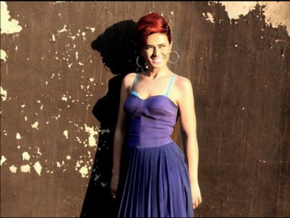 Yıldız Tilbe - Kır Çiçekleri | Yeni Şarkı - 2011