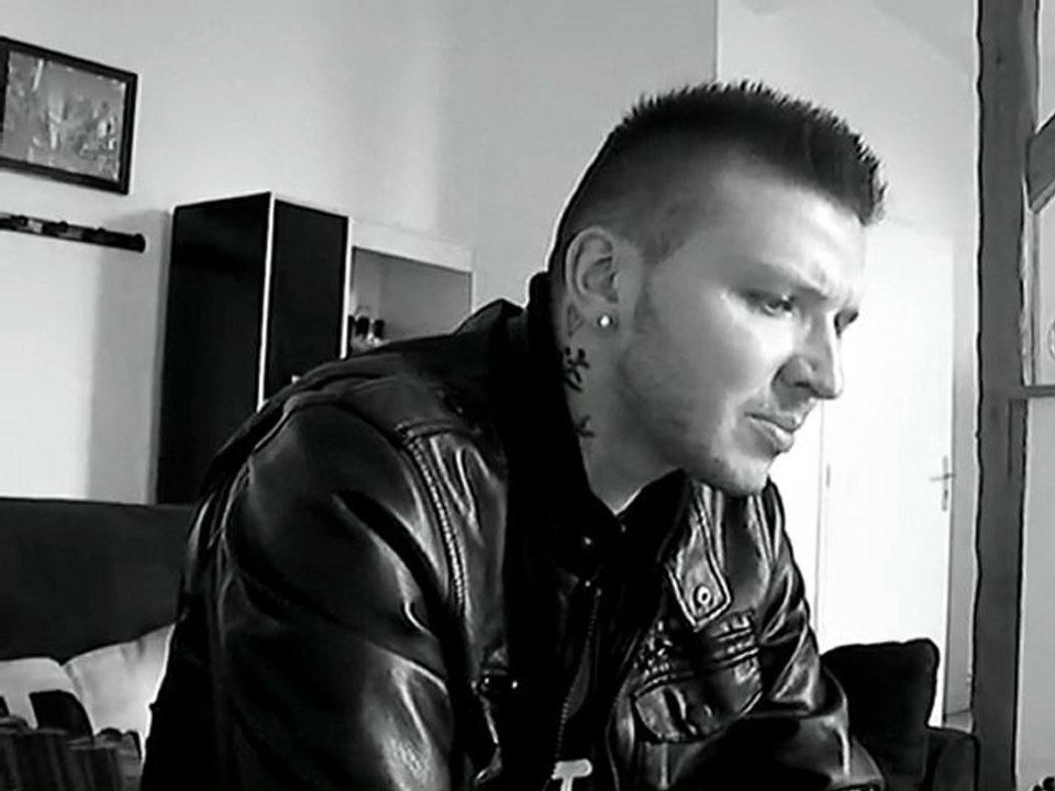 - COMME UN SOLDAT - M.POKORA