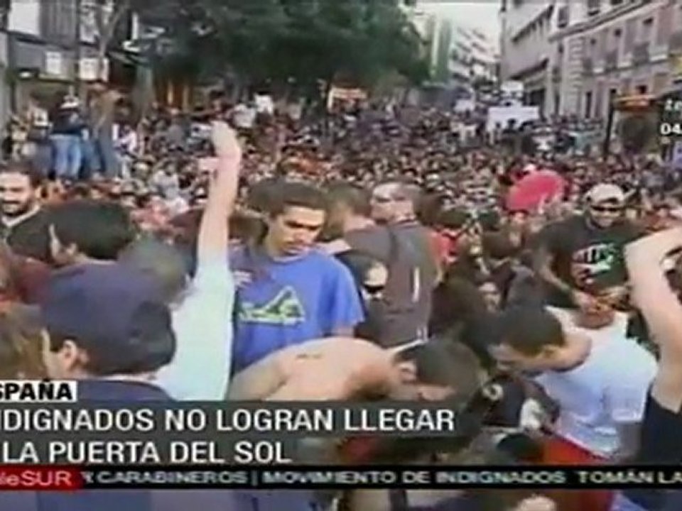 Indignados no logran entrar a la Puerta del Sol