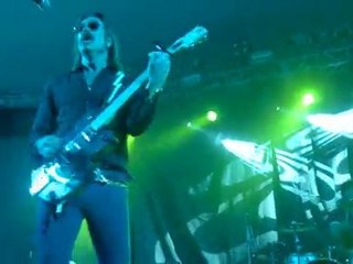 Eagles Of Death Metal - Just Nineteen (Live)