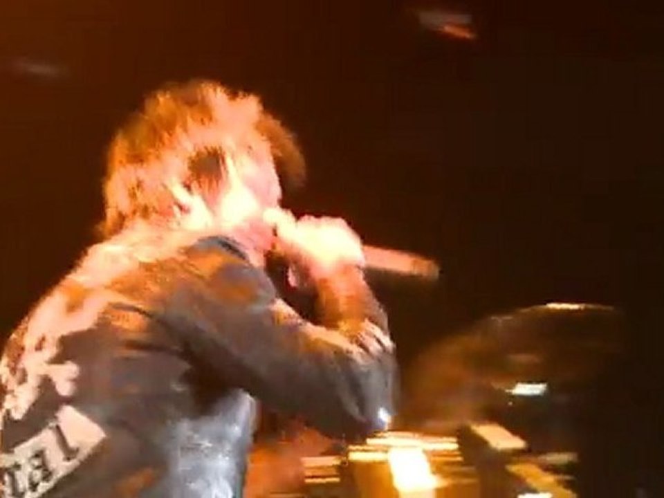 Papa Roach - Change or Die (live)