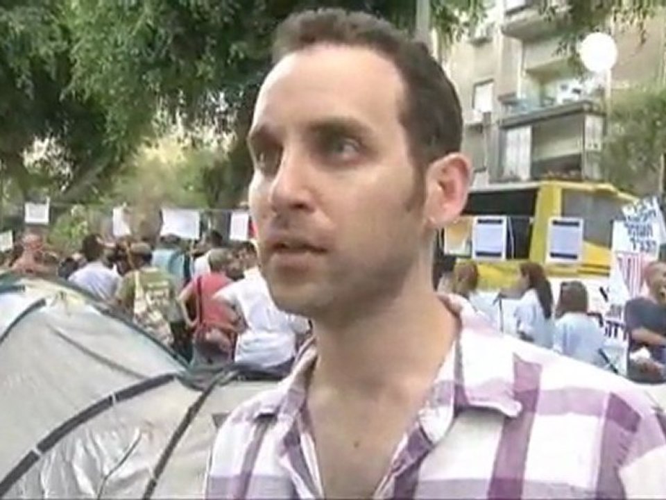 A Tel Aviv coloni israeliani protestano contro il carovita