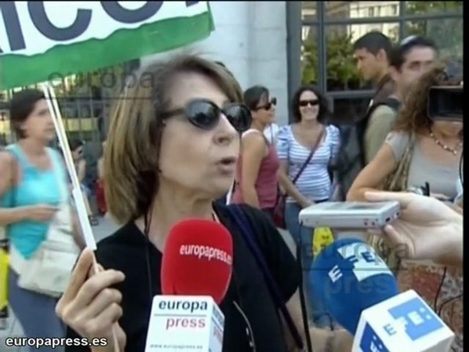 Centenar de manifestantes intentan acceder a Sol