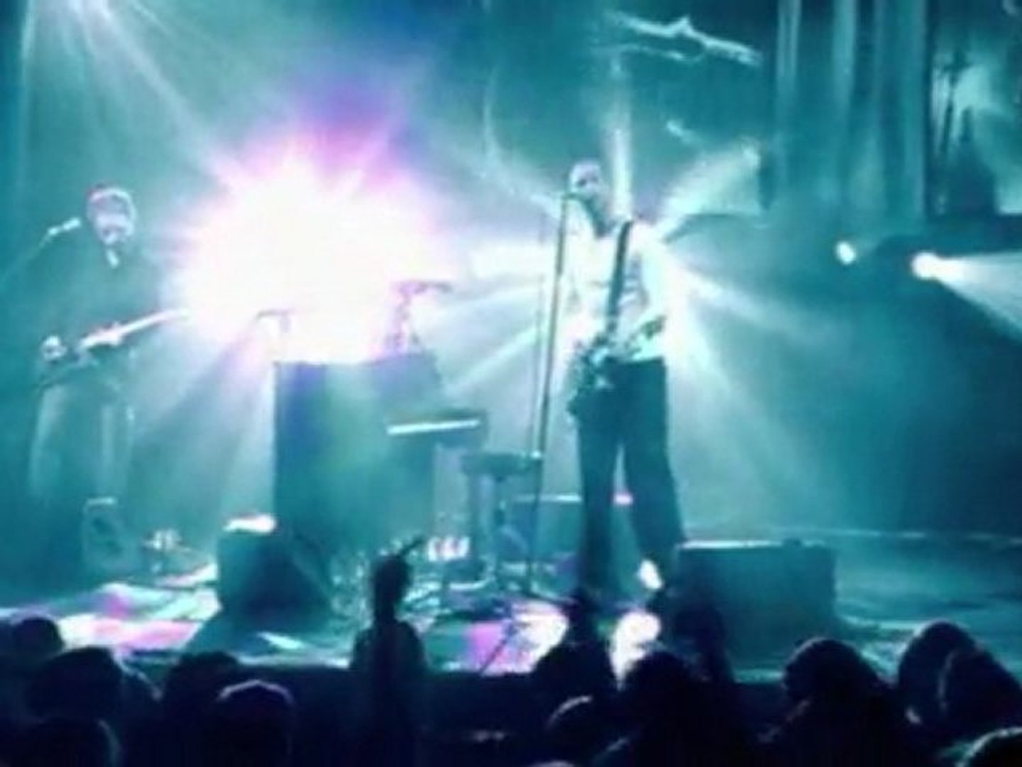 Coldplay - 07 Don't Panic - live in Sydney 2003 (DVD) - video Dailymotion