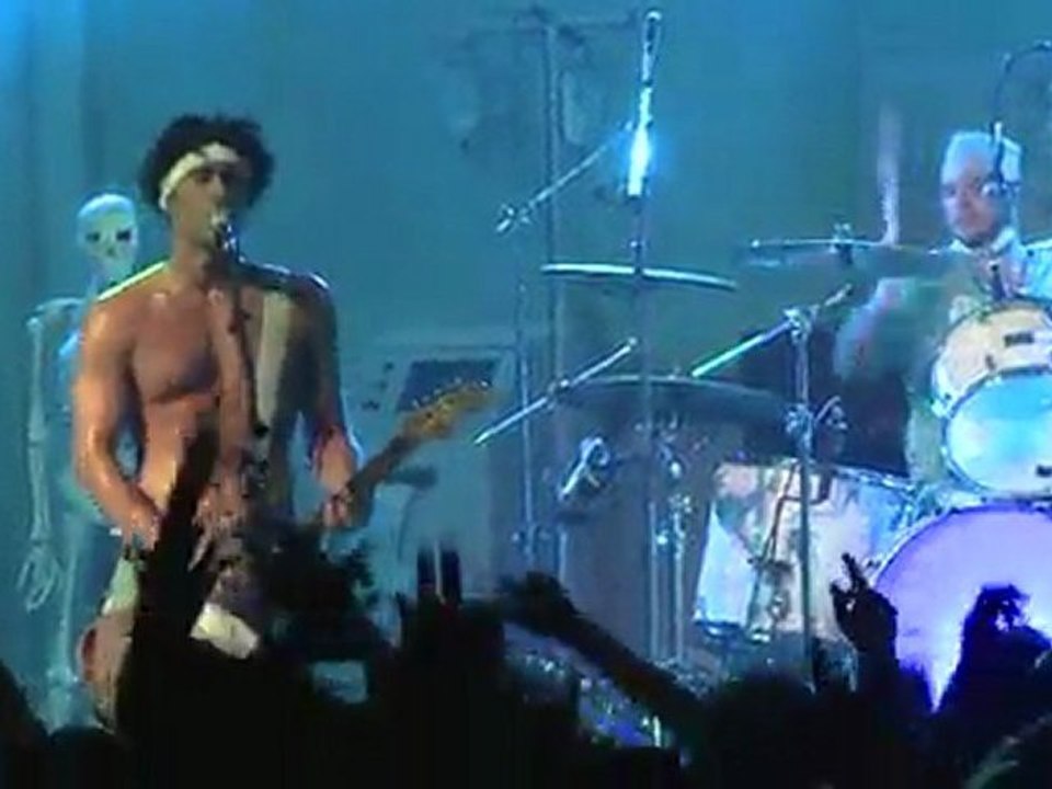 Pepper - No Control (Live)