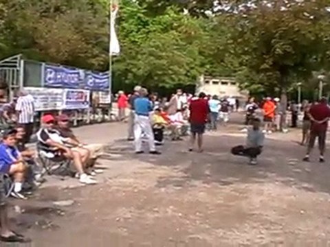 SEMAINE DE LA PETANQUE A VESOUL : LA VIE EN TRIPLE !