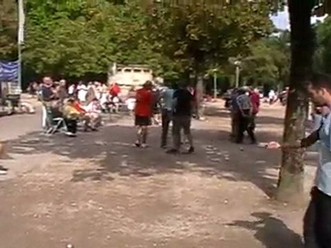 SEMAINE DE LA PETANQUE A VESOUL : LA VIE EN TRIPLE !