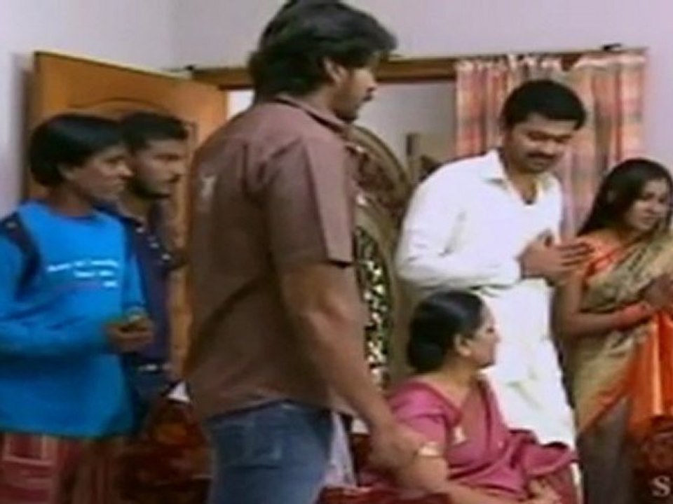 Padai Soozha (2011) - SUARA - DVD RIP - 1CD - XVID - MP3 @ !ST MAPPILLAI_clip2