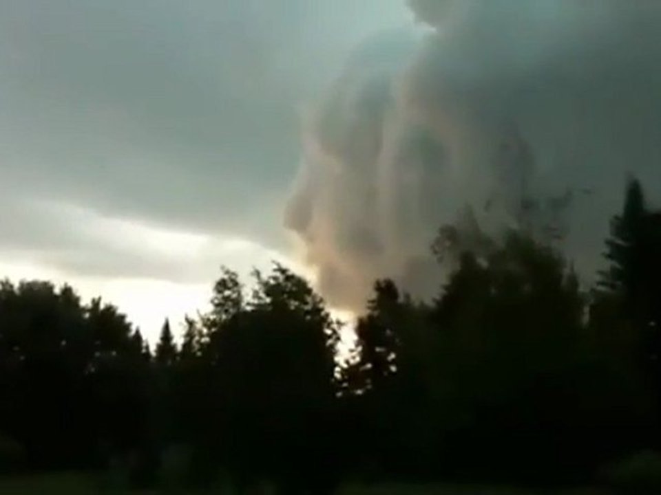 Ein Gesicht aus dem Wolken