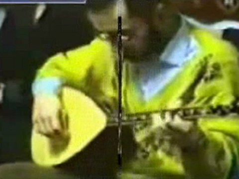 Hasret Gültekin - Bir An Yum Gözlerini