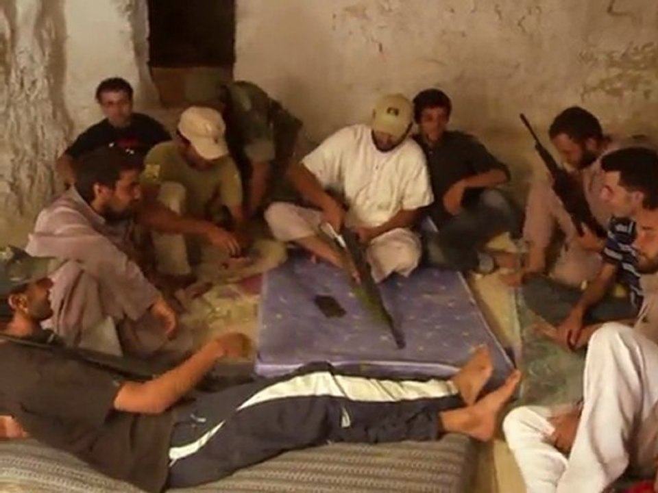 Libyan rebels go underground, just like their ancestors