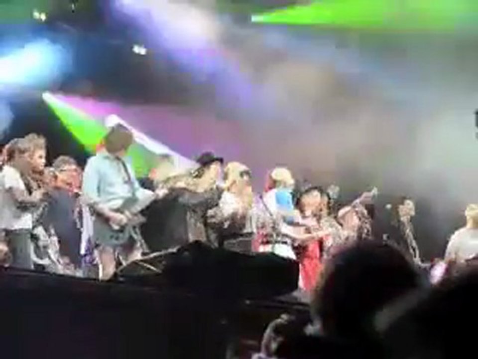 Nuits secrètes Aulnoye-Aymeries : Katerine et The Mays and the Papys sur la grande scène le 6 août 2011