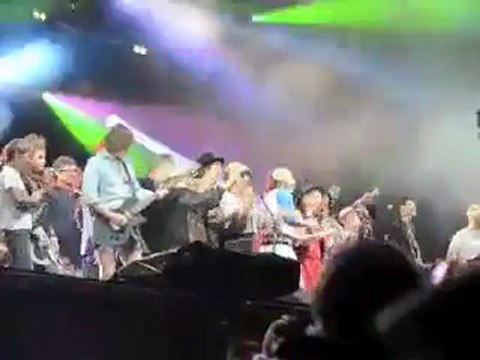 Nuits secrètes Aulnoye-Aymeries : Katerine et The Mays and the Papys sur la grande scène le 6 août 2011