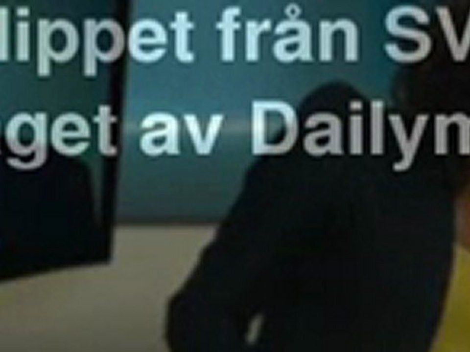 (borttagen) Pia Conde fumlar med micken - Rapport