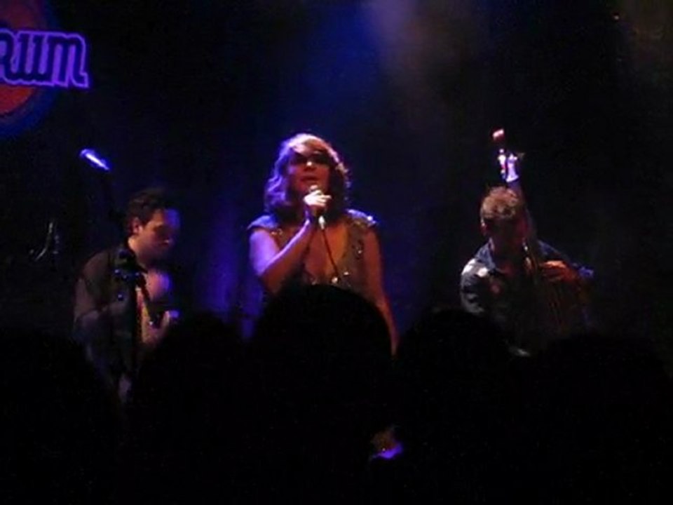 Nouvelle Vague - In a manner of speaking @ Le Forum de Vauréal 19/10/2008