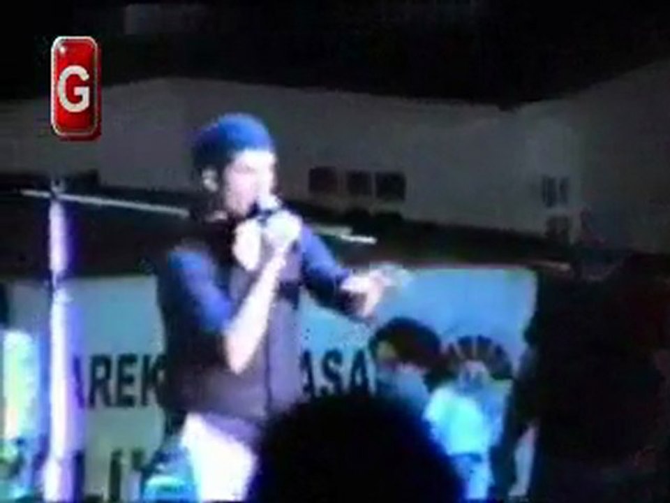 Özcan Deniz-Leyla-Yalova Konseri-(01.08.2011)