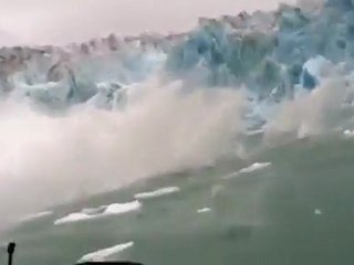 Collapsing glacier