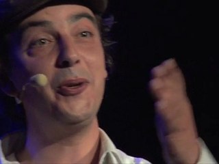 DAVID POIROT - SPECTACLE "SALUT MON VIEUX!" - OFFICIAL DVD 1