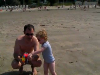 Clotilde à la plage 1