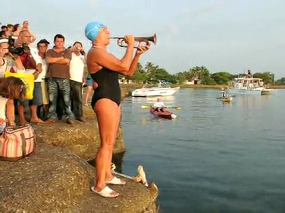 Nadadora busca cruzar de Cuba a EEUU para mejorar nexos