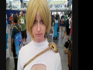 SDCC 2011 : Power Girl VS Mr Sparkle