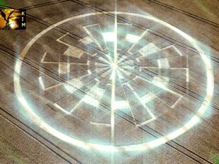 CROP CIRCLE 7 AOUT 2011