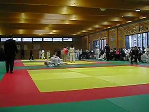 090222-bi-dept ADRIEN kata-guruma