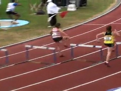 Claire DUCOS - 400m haies 66 18 - Série championnats de France jeunes 2011 à Dreux